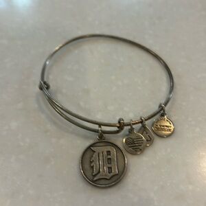 Alex and Ani Detroit Tigers charm bracelet- MLB Baseball